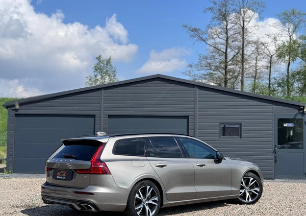 Volvo V60 cena 108900 przebieg: 177000, rok produkcji 2019 z Młynary małe 631